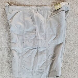 St John's Bay Men's Cargo Shorts Size 44 Beige Color Linen / Cotton NWTGS